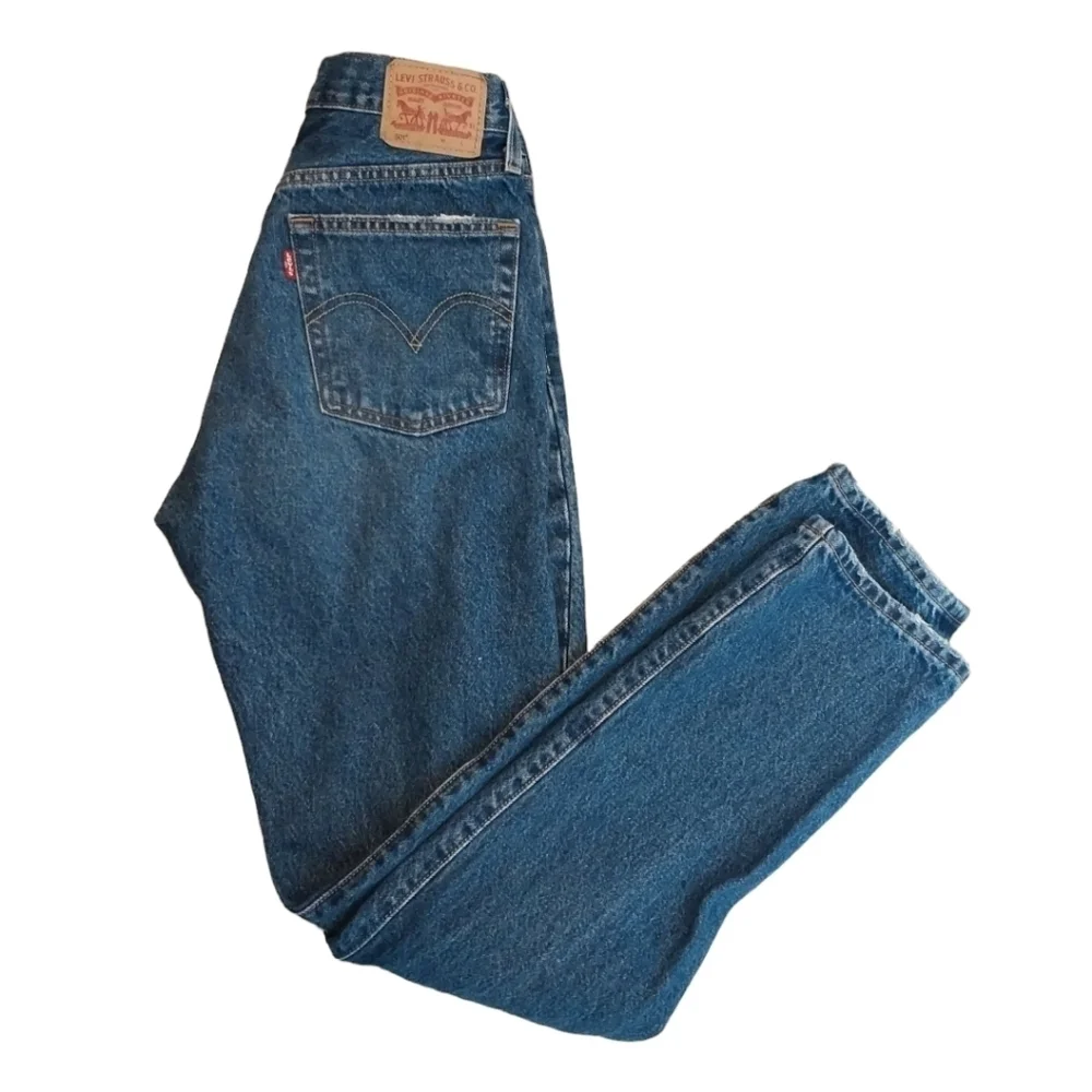 Levi's 501 men's Jeans W26 L32 distressed blue pants